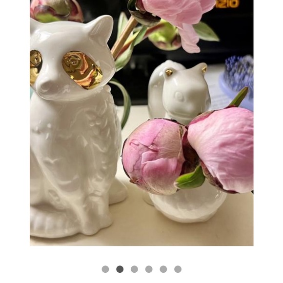 COPY - COPY - NWT. NIB Anthropologie Winter White Creature Bud Vase. Squirrel. … - Picture 5 of 7